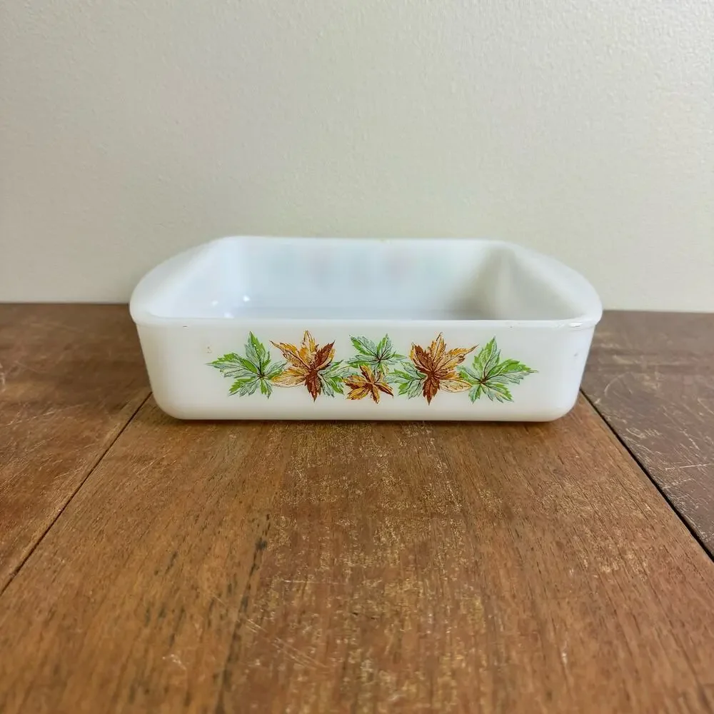 Vintage Glasbake Maple Leaf Casserole Dish Mid Century J-2428 8 inch Baking dish